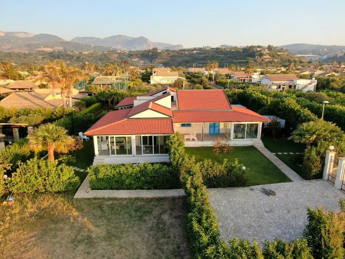 Ferienhaus Villa Letizia Campofelice Di Roccella